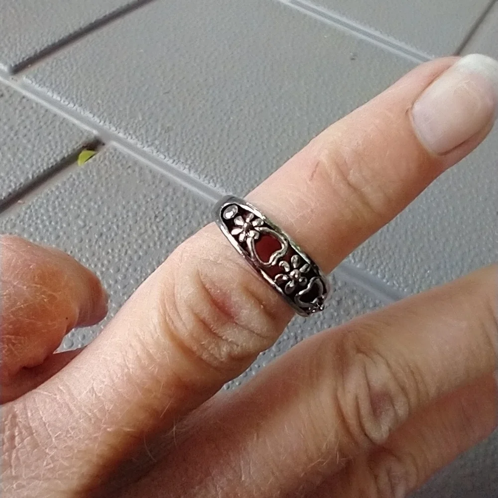 Women's marked S floral ring.